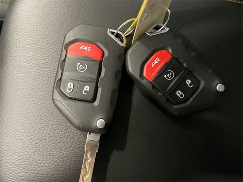 Certified 2024 Jeep Wrangler Sahara image 20