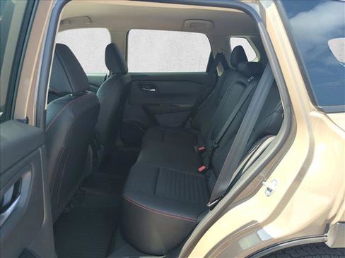 Used 2026 Nissan Rogue SV image 18