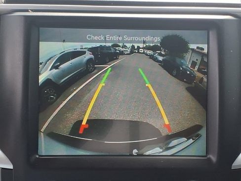 Used 2017 RAM 1500 Big Horn AWD/4WD image 9
