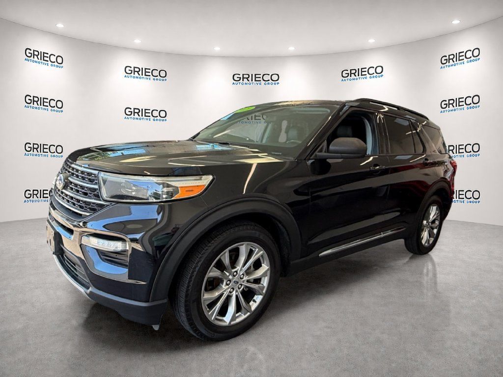 Used 2021 Ford Explorer XLT w/ Equipment Group 202A RWD image 3