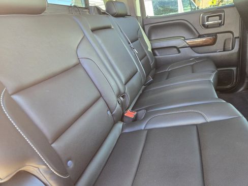 Used 2019 GMC Sierra 2500 SLT w/ Duramax Plus Package AWD/4WD image 23