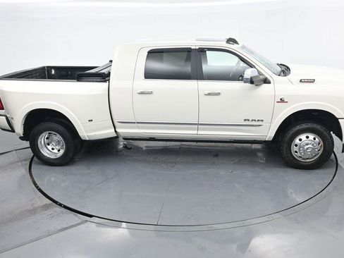 Used 2022 RAM 3500 Limited image 17
