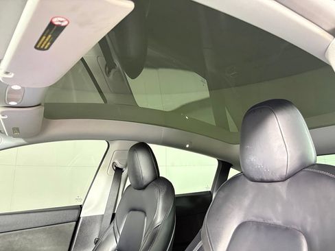Used 2022 Tesla Model Y Performance AWD/4WD image 19