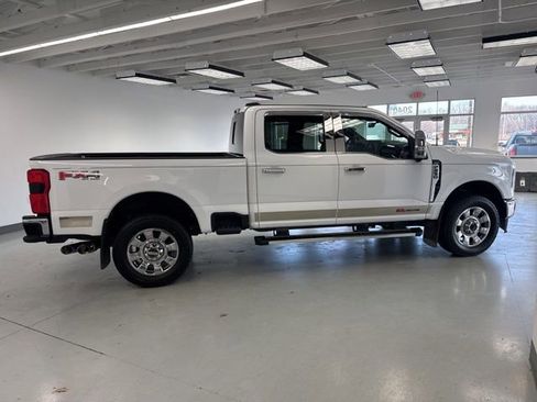 Used 2024 Ford F250 Lariat w/ Chrome Package image 15