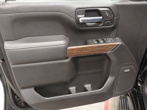 Used 2021 Chevrolet Silverado 1500 High Country w/ Technology Package image 23