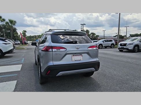 Used 2022 Toyota Corolla Cross LE w/ Moonroof Package FWD image 30