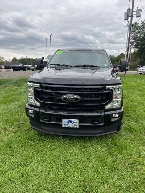 Used 2022 Ford F250 XLT w/ Black Appearance Package AWD/4WD image 2
