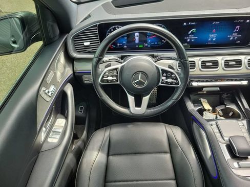 Used 2022 Mercedes-Benz GLS 450 4MATIC image 9