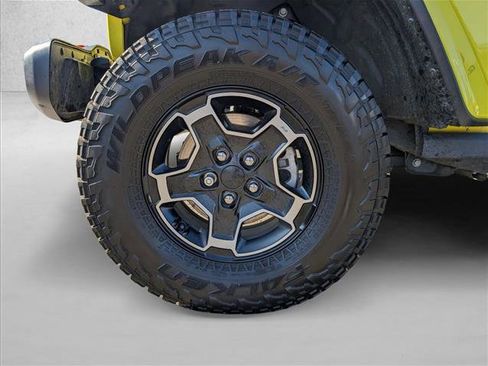 Used 2023 Jeep Gladiator Mojave w/ Cold Weather Group image 21