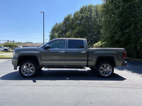 Used 2018 GMC Sierra 1500 Denali w/ Denali Ultimate Package AWD/4WD image 6