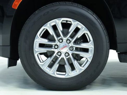 Used 2021 GMC Yukon SLT w/ SLT Premium Package image 8