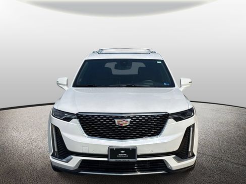 Used 2024 Cadillac XT6 Premium Luxury w/ Technology Package FWD image 5