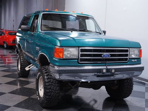 Used 1989 Ford Bronco XLT 4X4 image 14