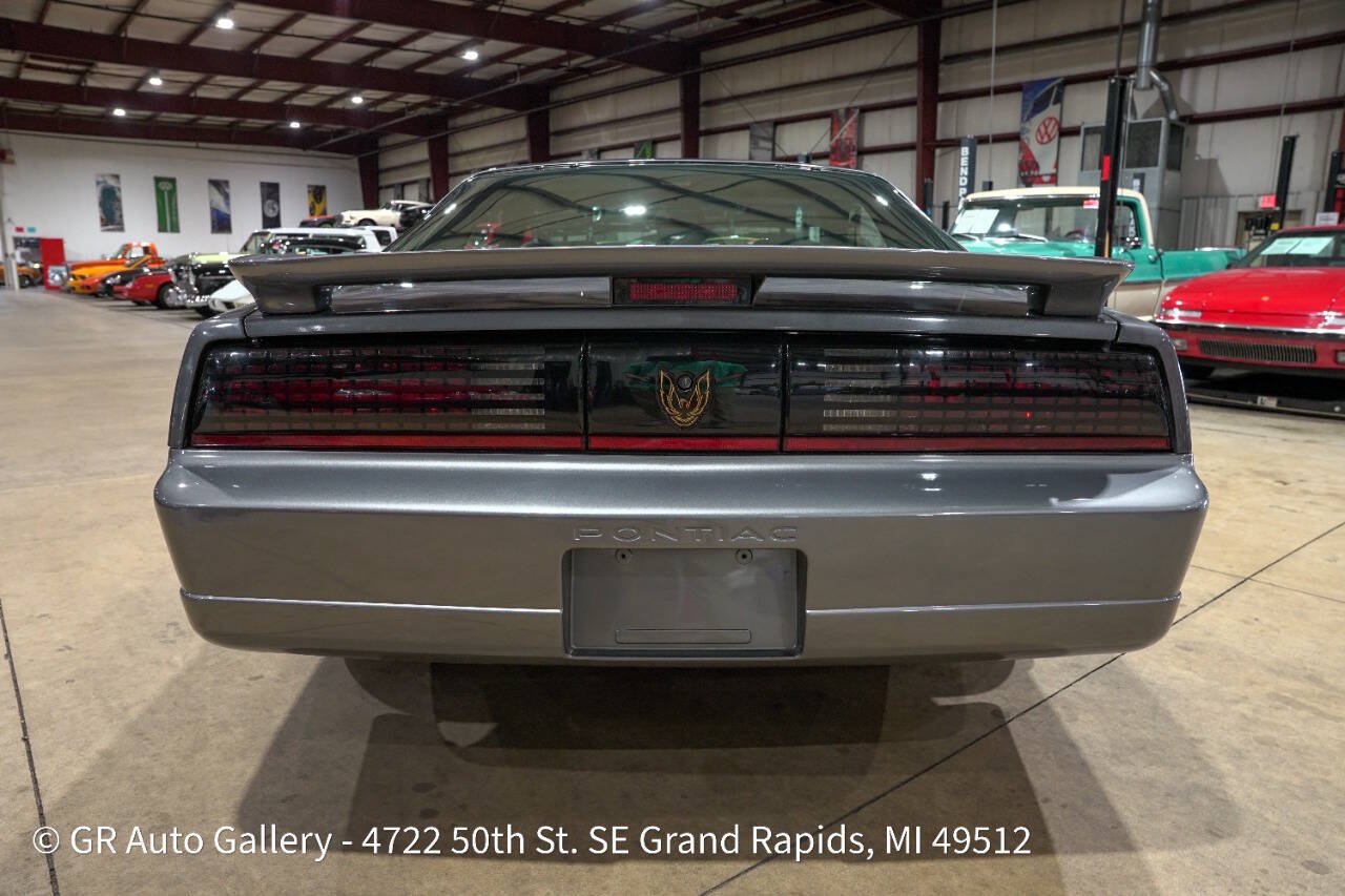 Used 1987 Pontiac Firebird Trans Am RWD image 7