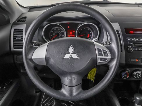 Used 2009 Mitsubishi Outlander ES image 22