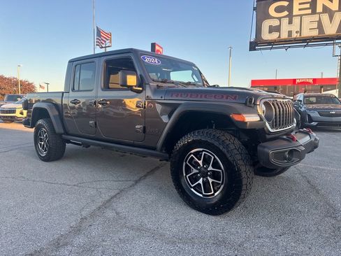 Used 2024 Jeep Gladiator Rubicon w/ Technology Group image 7