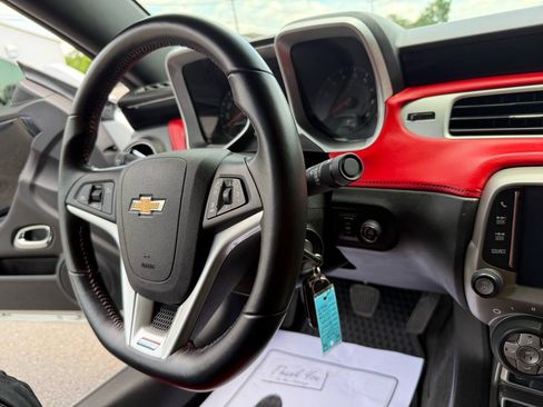 Used 2015 Chevrolet Camaro SS w/ Commemorative Special Edition RWD image 58
