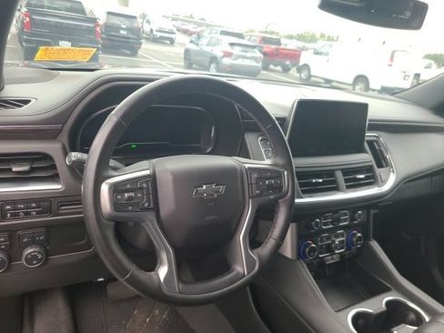 Used 2024 Chevrolet Tahoe Z71 w/ Luxury Package AWD/4WD image 11
