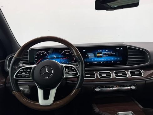 Certified 2021 Mercedes-Benz GLS 450 4MATIC image 3