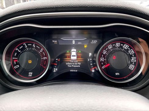 Used 2016 Dodge Challenger SXT RWD image 20