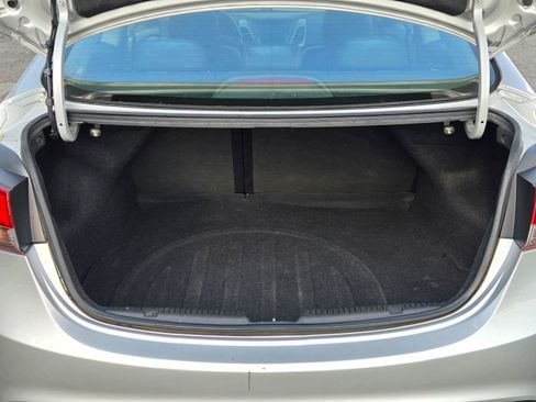 Used 2014 Hyundai Elantra w/ Option Group 2 image 10