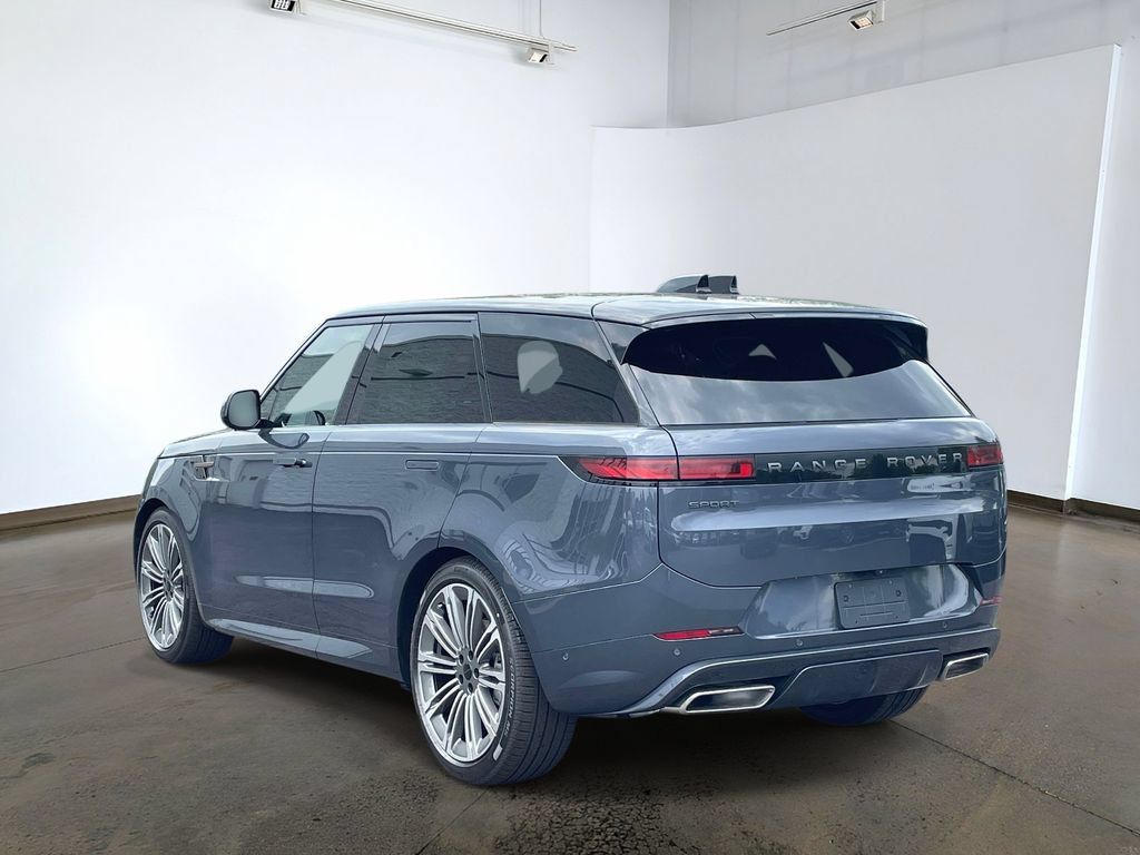 New 2026 Land Rover Range Rover Sport Dynamic SE AWD/4WD image 6