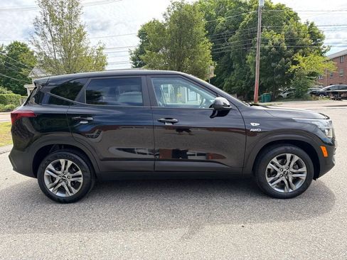 Certified 2023 Kia Seltos LX AWD/4WD image 7