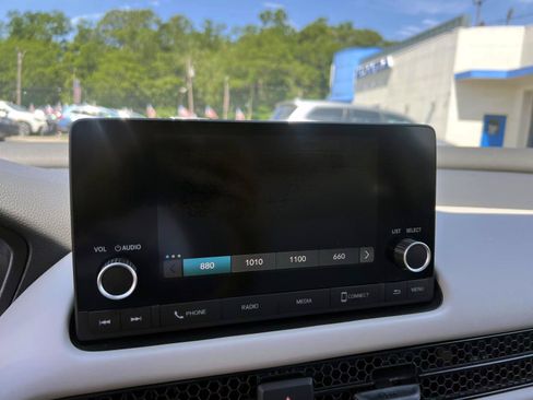 Certified 2023 Honda HR-V LX image 24