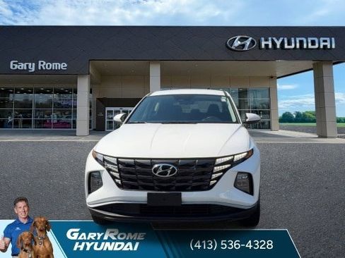 Used 2023 Hyundai Tucson SE AWD/4WD image 3