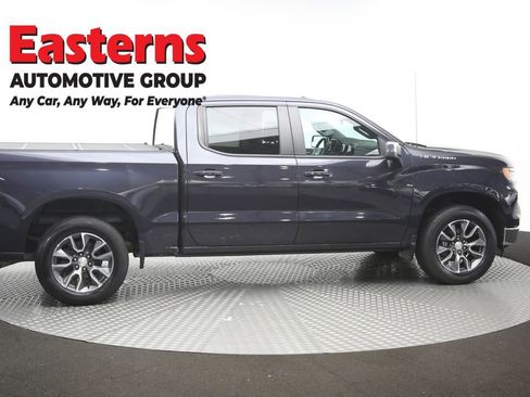 Used 2022 Chevrolet Silverado 1500 LT AWD/4WD image 47