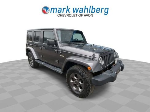 Used 2017 Jeep Wrangler Unlimited Freedom Edition image 2