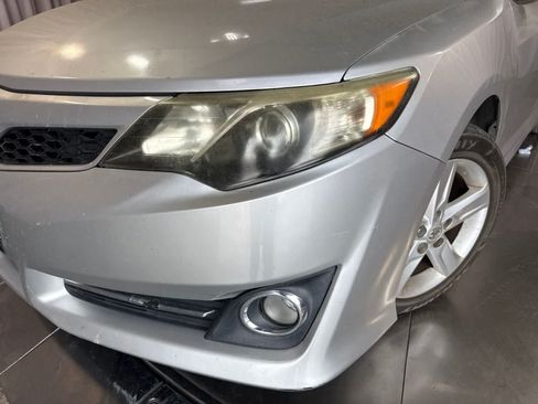 Used 2014 Toyota Camry SE FWD image 8