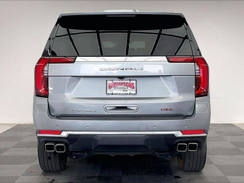 Used 2025 GMC Yukon Denali image 3