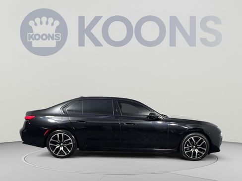 Used 2024 BMW 740i xDrive AWD/4WD image 12