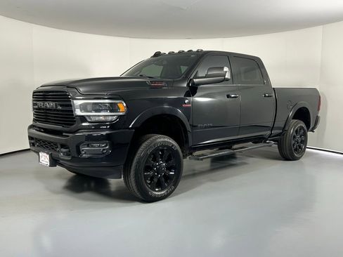Used 2019 RAM 2500 Laramie w/ Night Edition AWD/4WD image 3