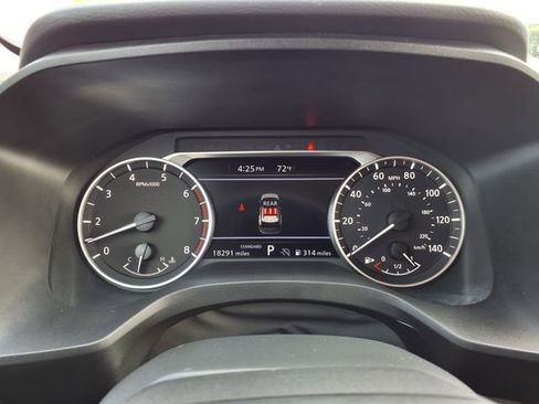 Used 2025 Nissan Rogue SV FWD image 32