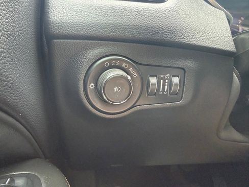 Used 2018 Jeep Compass Limited w/ Navigation Group image 26