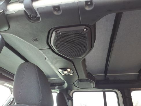 Used 2023 Jeep Wrangler Sport image 22