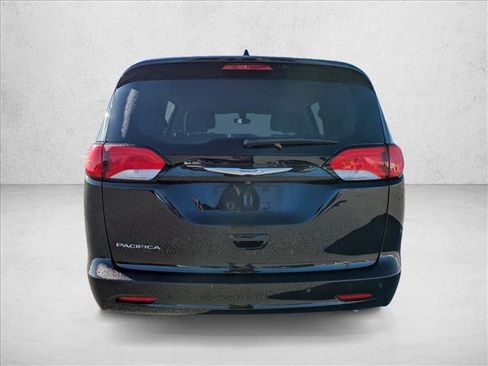 Used 2017 Chrysler Pacifica LX w/ Tire & Wheel Group image 3