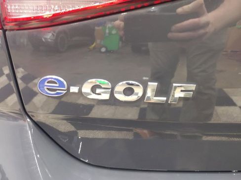 Used 2019 Volkswagen e-Golf SE w/ Driver Assistance Package image 27