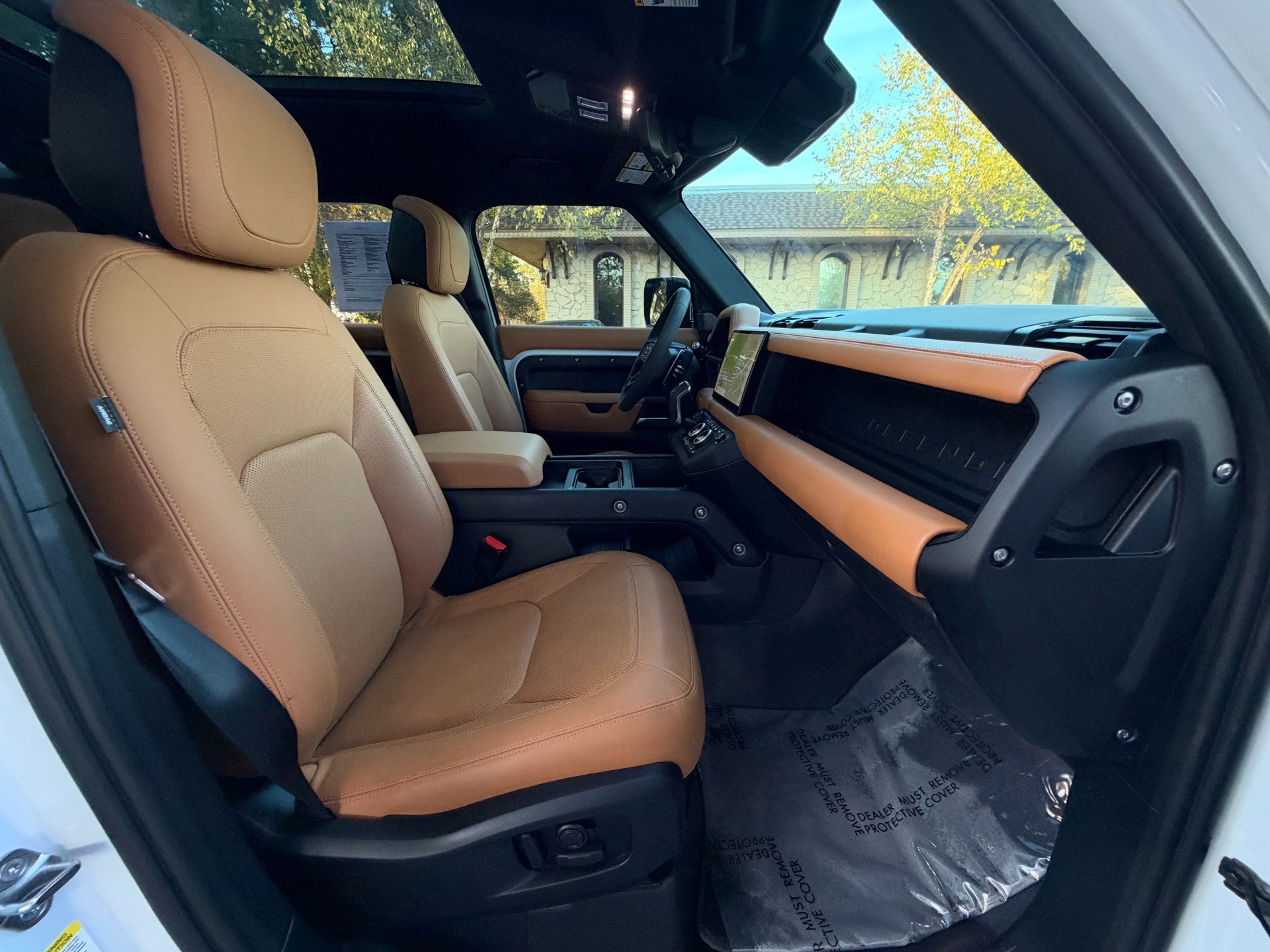 Used 2023 Land Rover Defender 110 AWD/4WD image 13