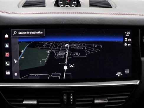 Used 2023 Porsche Cayenne GTS w/ Premium Package image 40