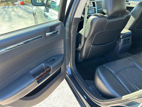 Used 2008 Chrysler 300 C image 12