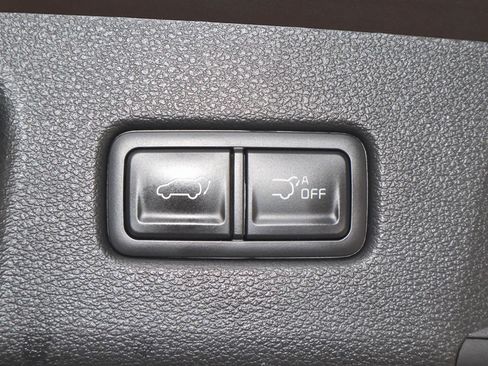 Used 2025 Kia Telluride S FWD image 20