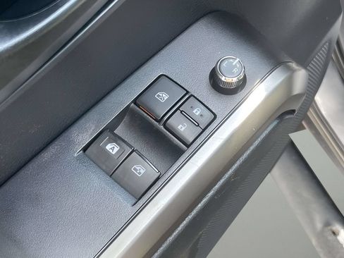 Used 2016 Toyota Tacoma SR5 RWD image 11