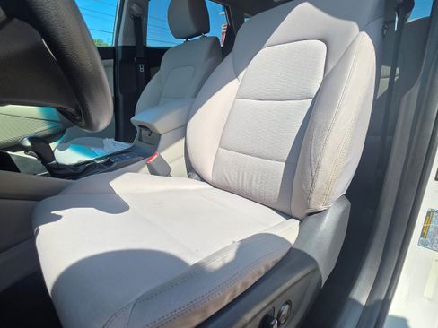 Used 2021 Hyundai Tucson Value FWD image 20