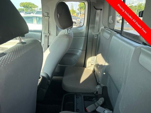 Used 2013 Toyota Tacoma PreRunner w/ Convenience Pkg RWD image 9