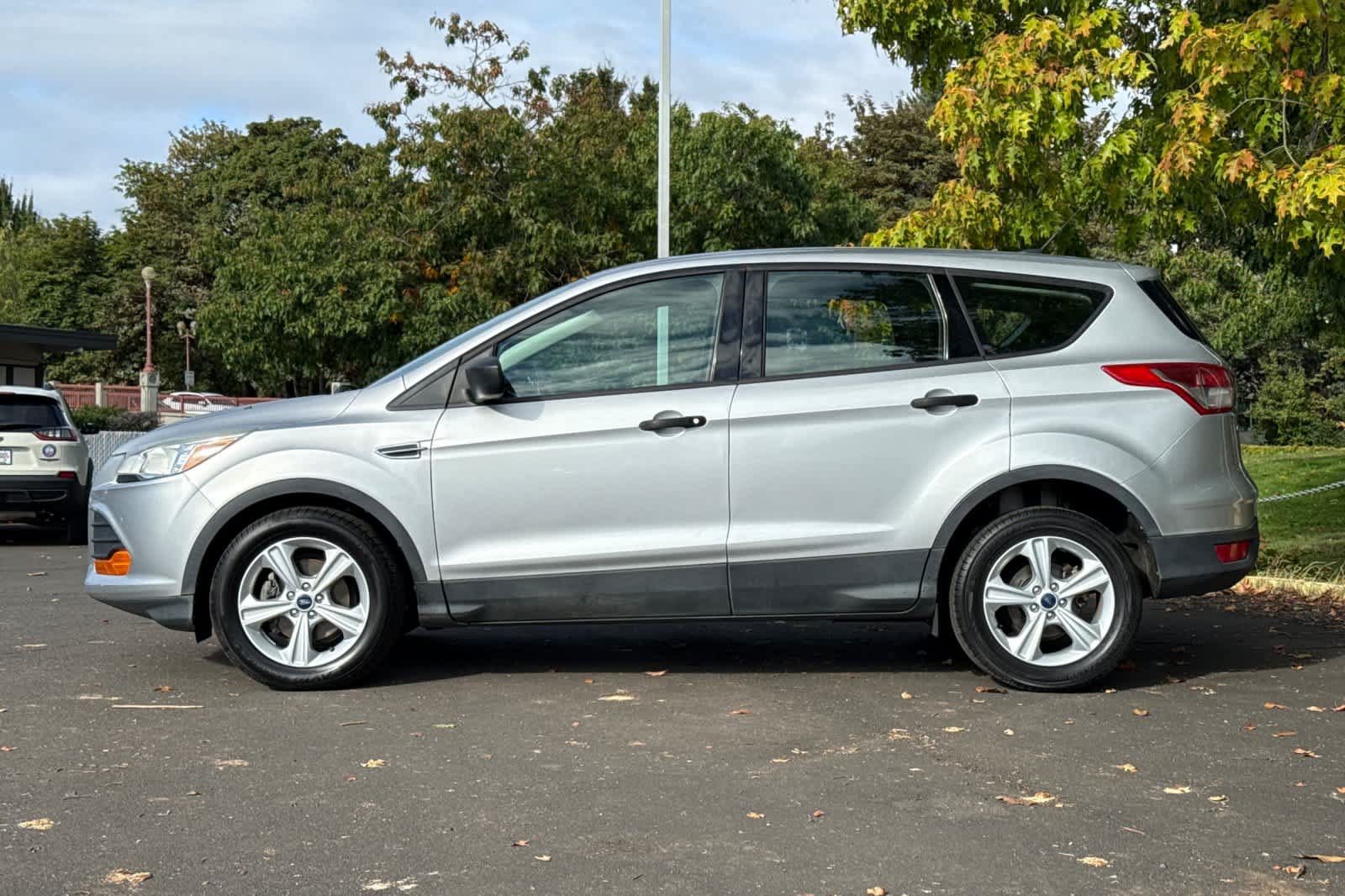 Used 2014 Ford Escape S FWD image 5
