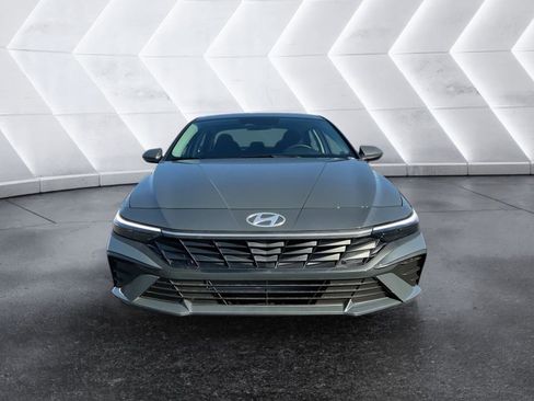 New 2026 Hyundai Elantra SE image 1