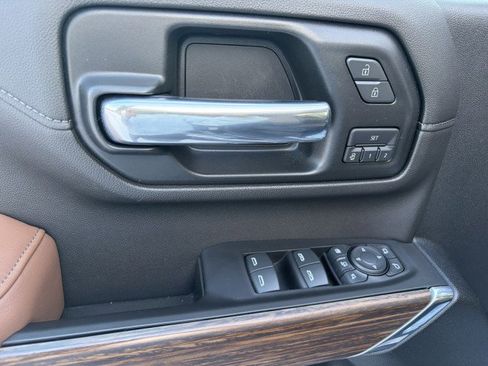 Used 2020 Chevrolet Silverado 2500 High Country w/ Technology Package image 23